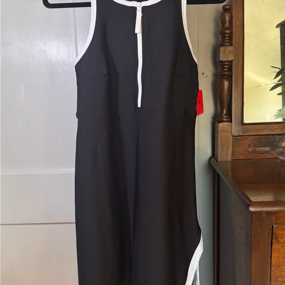 🖤 SASÉ Active Zip-Front Athletic Dress with Built-In Shorts — Black & White (M)